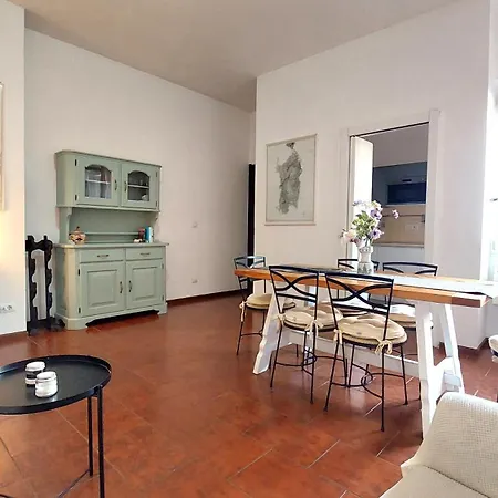 Civico 19 * Альгеро